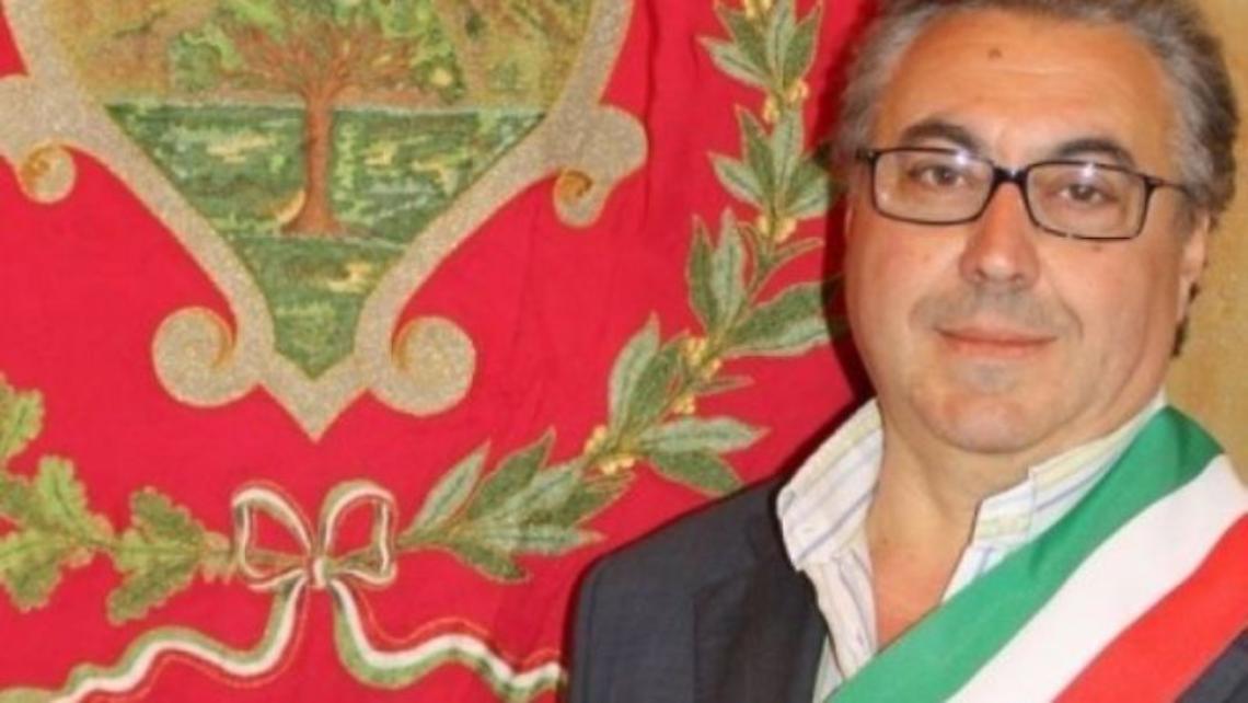 Boscoreale, il sindaco aggredito nel suo ufficio