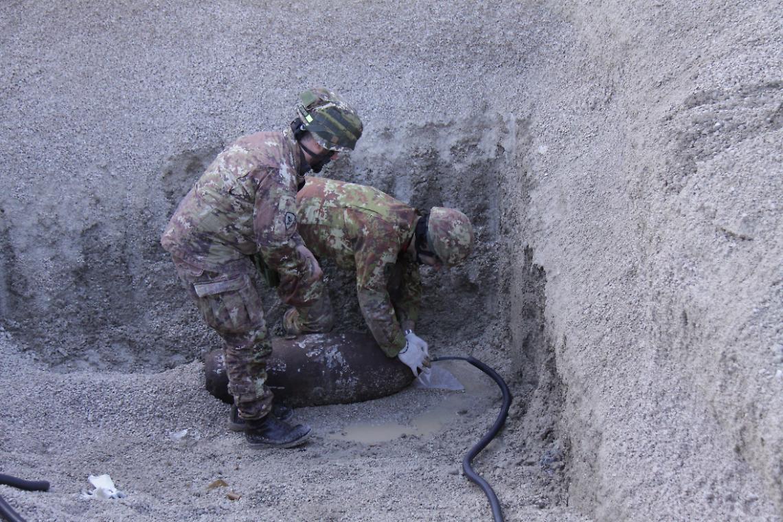 Bomba da 200 chili rimossa dal cantiere del Maximall Pompeii