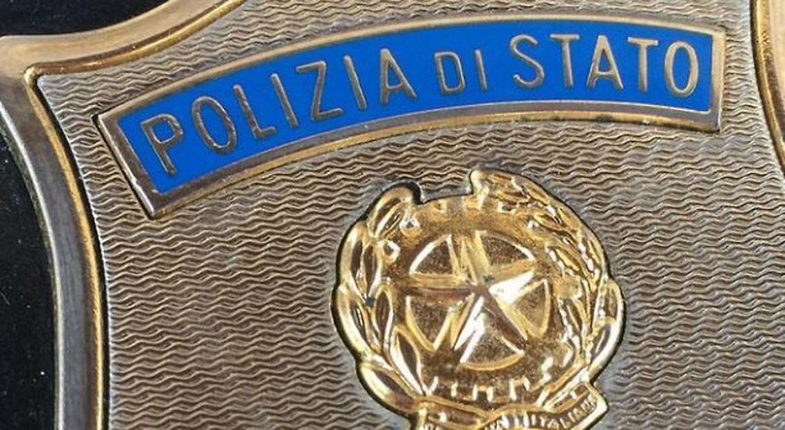 Finto poliziotto scoperto e denunciato