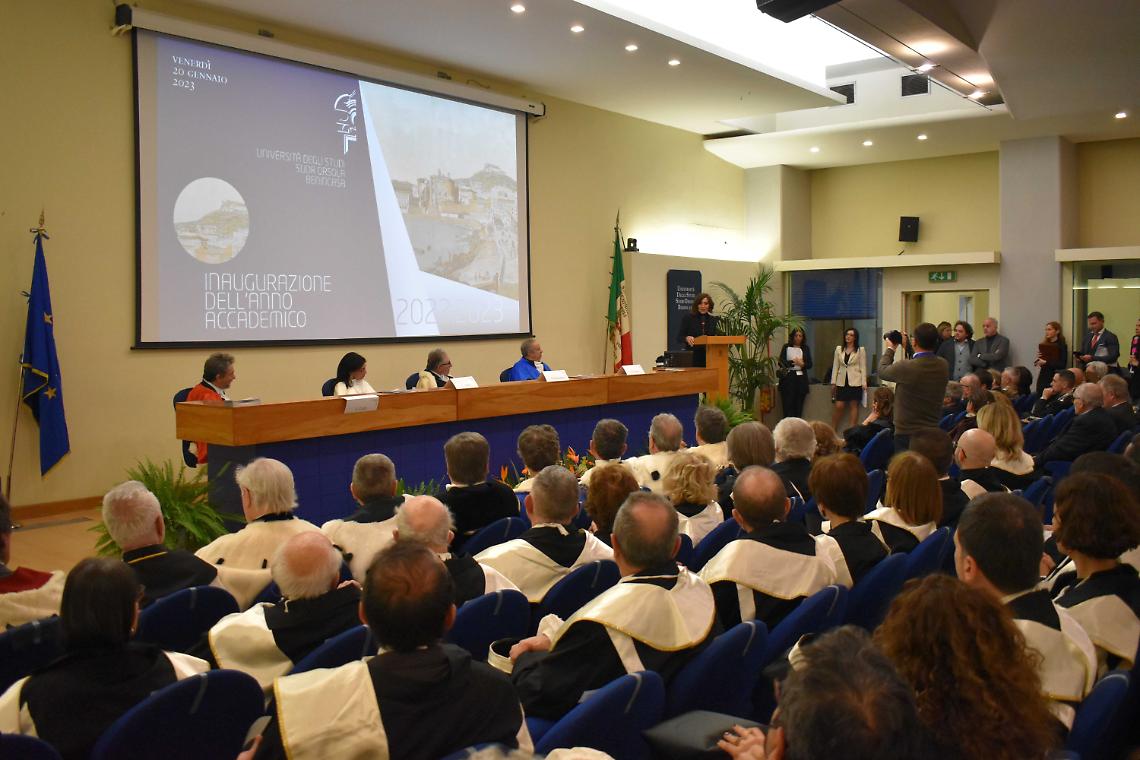 Il ministro Bernini all'inaugurazione dell'anno accademico del Suor Orsola
