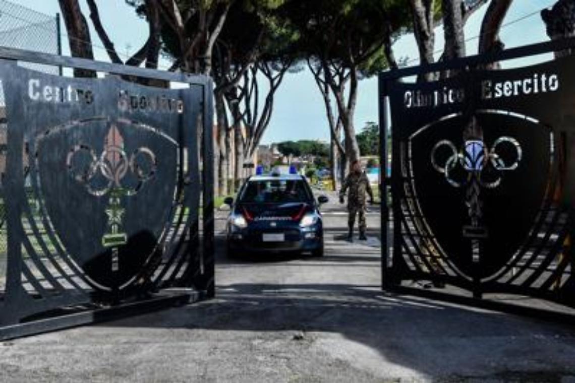 Coronavirus, 19 italiani lasciano la Cecchignola