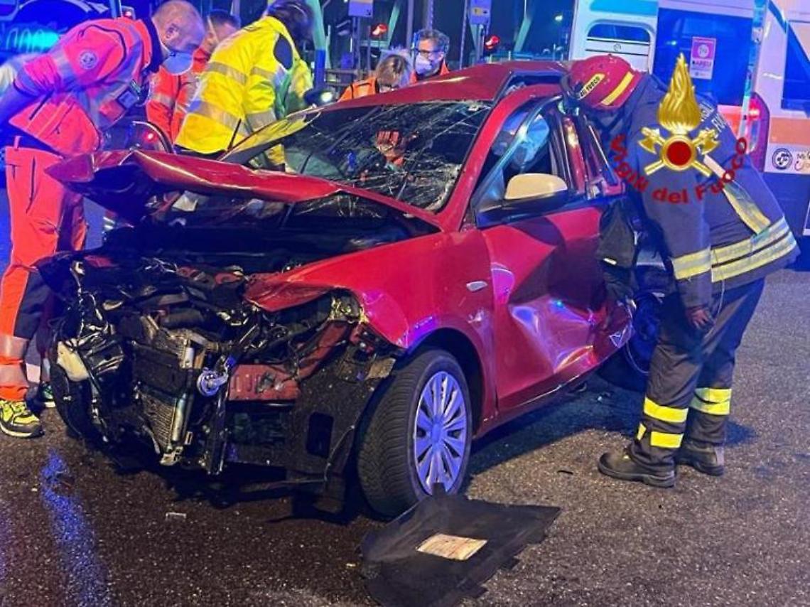 Incidente su A4, morte 2 donne: conducente auto killer positivo a cannabis