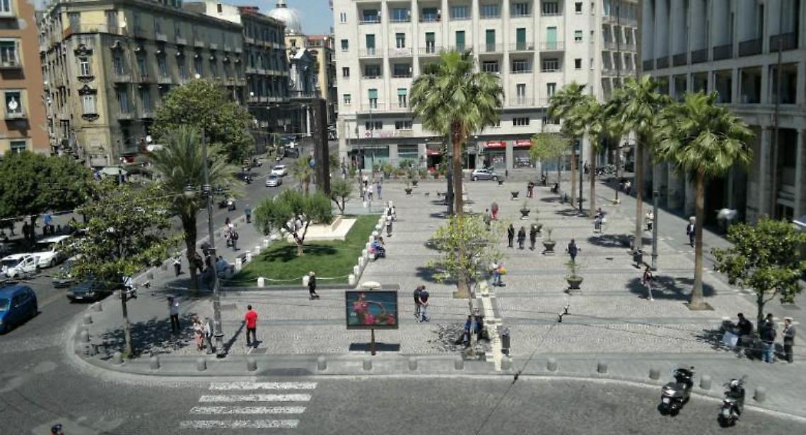 Colpo della banda del buco nella banca di piazza Carità