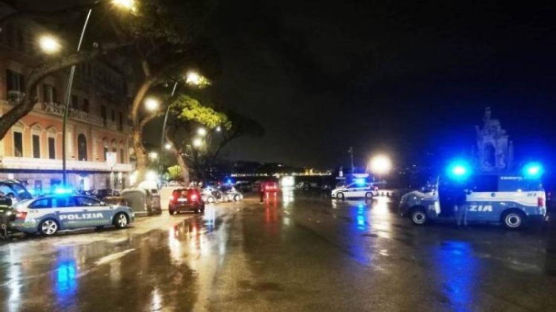 Rapinano uno scooter rubato, arrestati