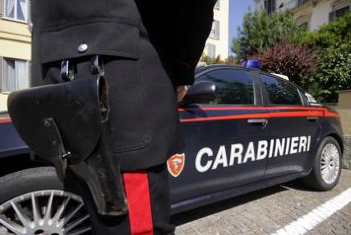 Edificio inagibile: chiuso dai carabinieri