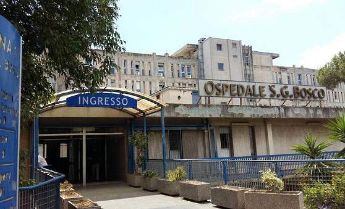 Formiche al San Giovanni Bosco, sospesi due infermieri e due sindacalisti