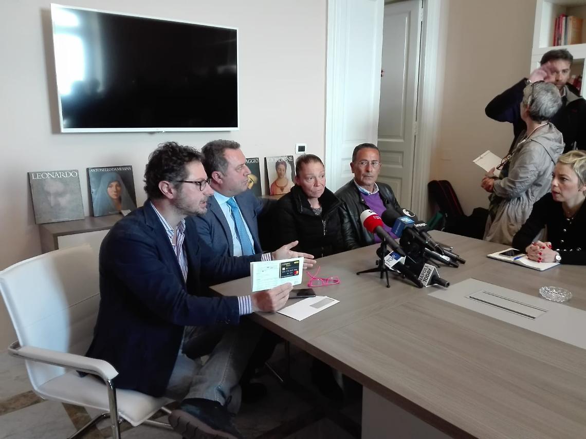 «Nostra nipote è stata miracolata. Noi vogliamo rimanere a Napoli, i cattivi devono andarsene via»