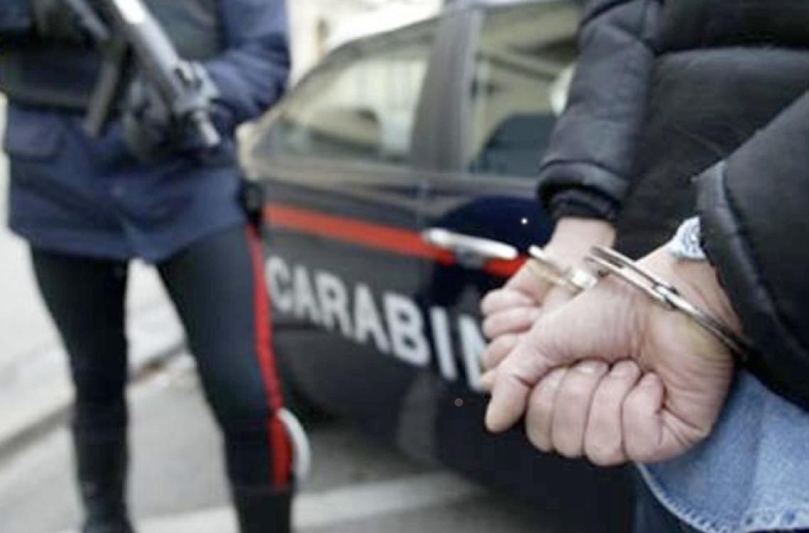 Atti persecutori e diffamazione, arrestato 55enne di Napoli