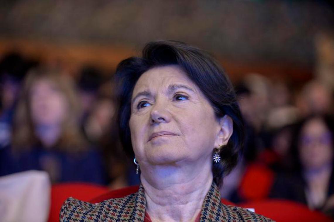 Roccella contestata al Salone del Libro. «Confrontiamoci», no dei manifestanti
