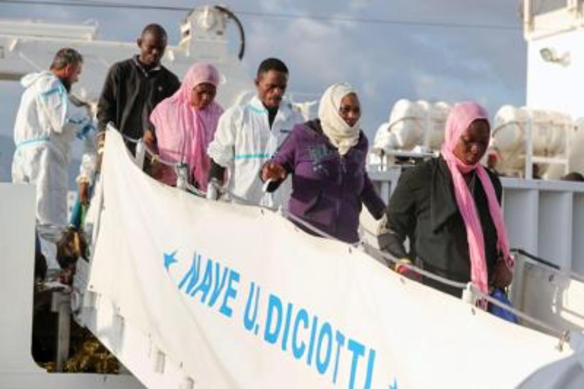 Pozzallo, sbarcati oltre 500 migranti