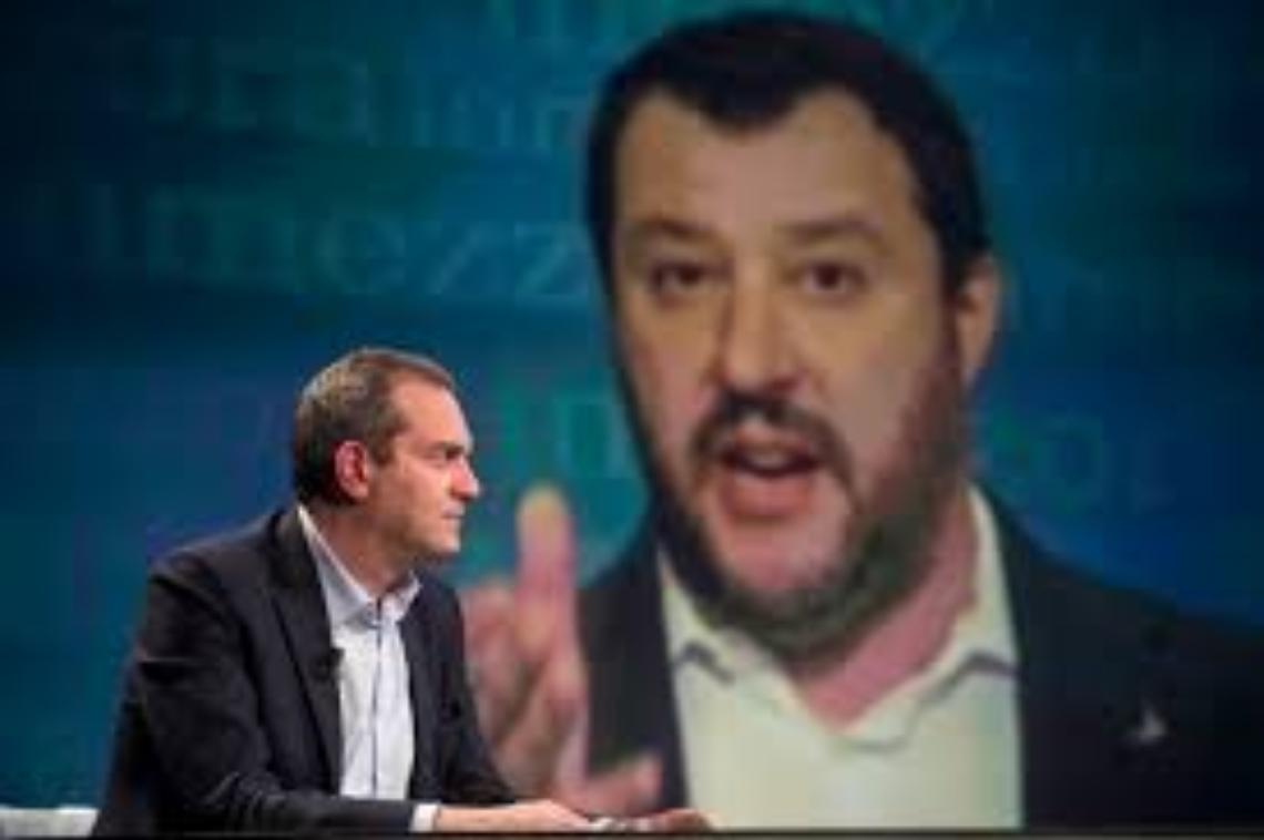 Salvini a de Magistris: «Io come Hitler? Roba da matti»