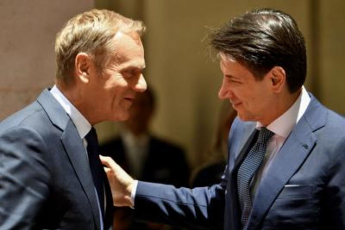 Conte: «Impensabile farsi carico di tutti i migranti»