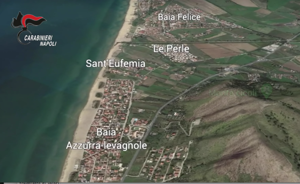 Latitante del "clan 167" arrestato in spiaggia da carabinieri-bagnanti