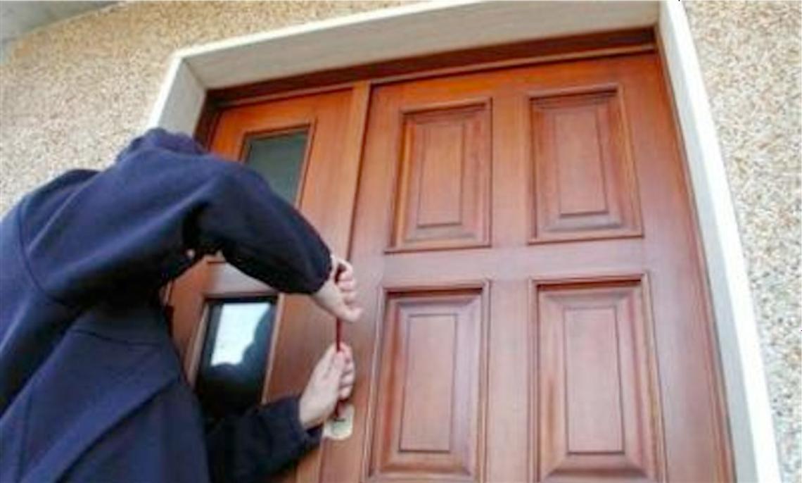 Portici, tentano furto <br>in casa: arrestati