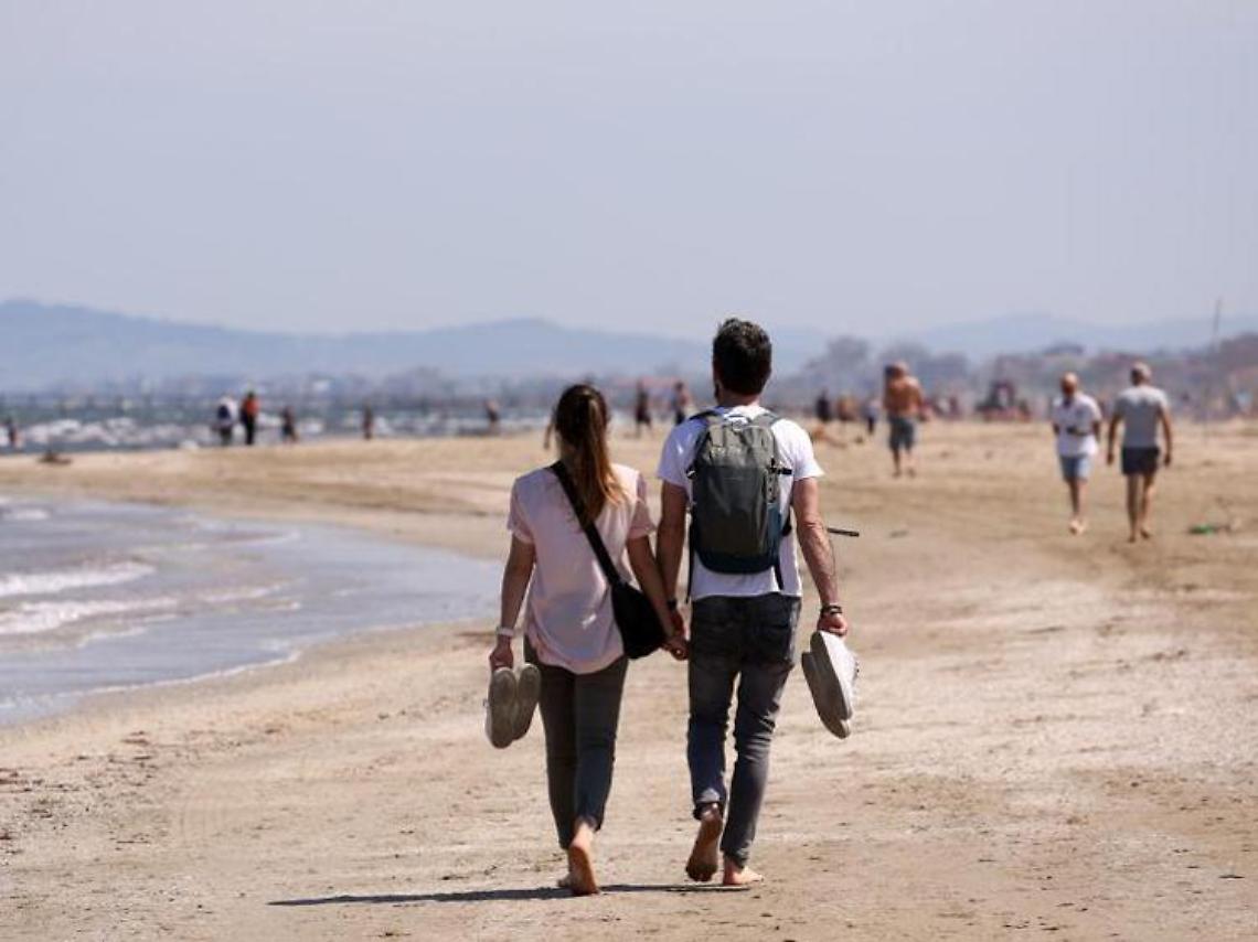 Italia zona bianca, Sicilia evita regole zona gialla
