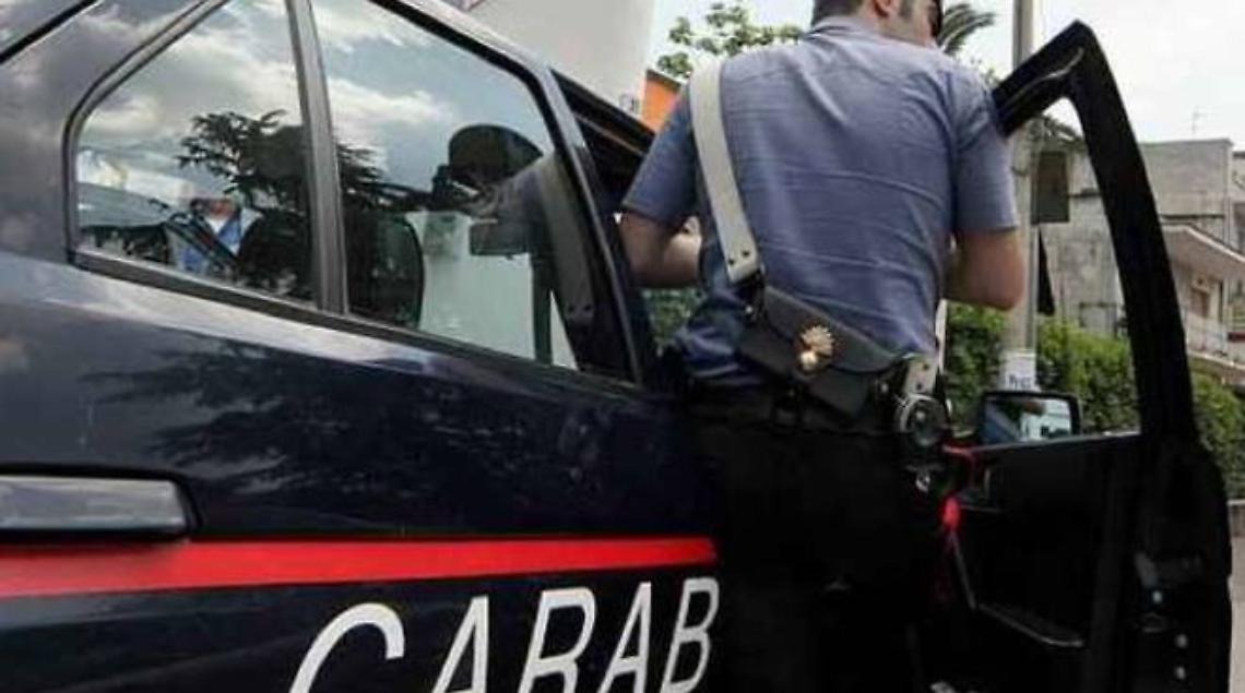 Afragola, in manette spacciatore 16enne: nel borsello tre varietà di droga