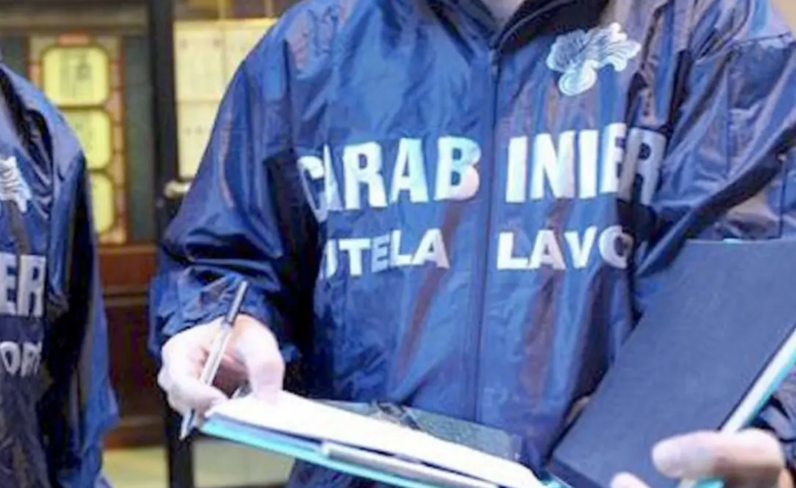 Lago Patria, in un locale trovati 11 impiegati in nero su 19