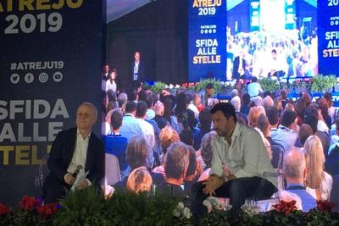 Salvini: «Mai conosciuto voltagabbana come Conte»