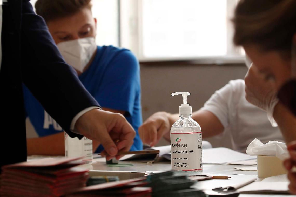 Coronavirus in Campania, altri 171 casi ma è boom di guariti