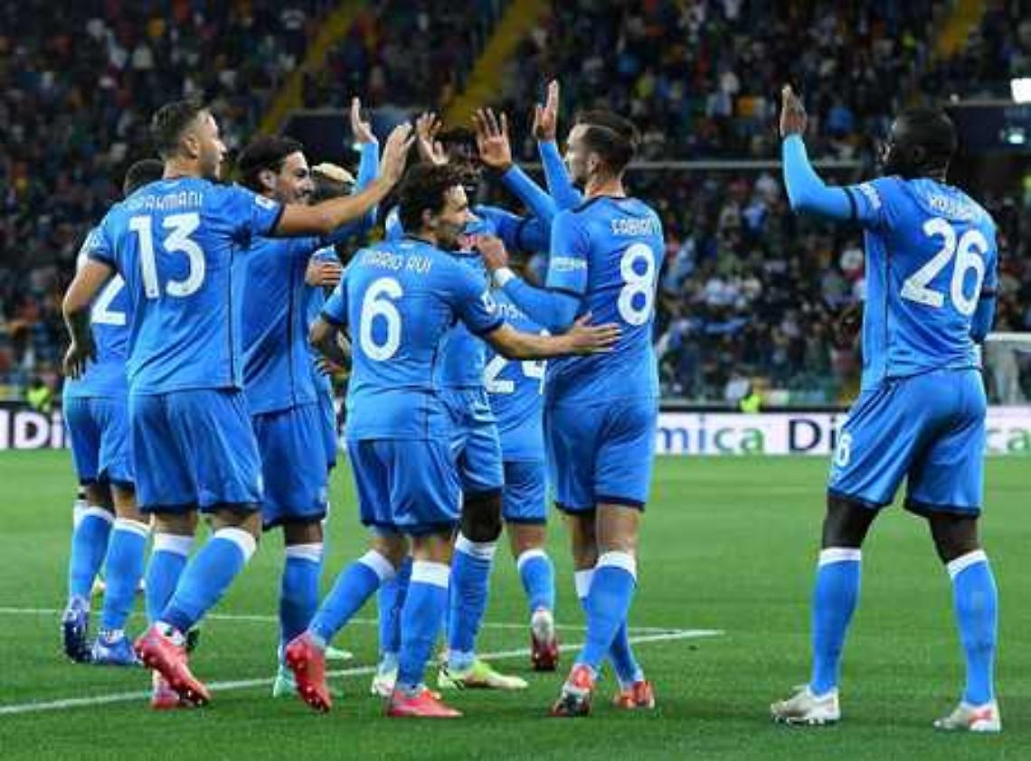 Udinese-Napoli 0-4, azzurri primi in classifica a punteggio pieno