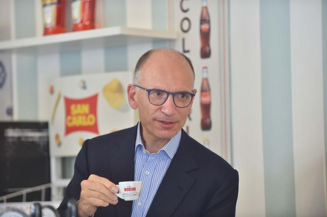 Letta: reddito di cittadinanza va rafforzato