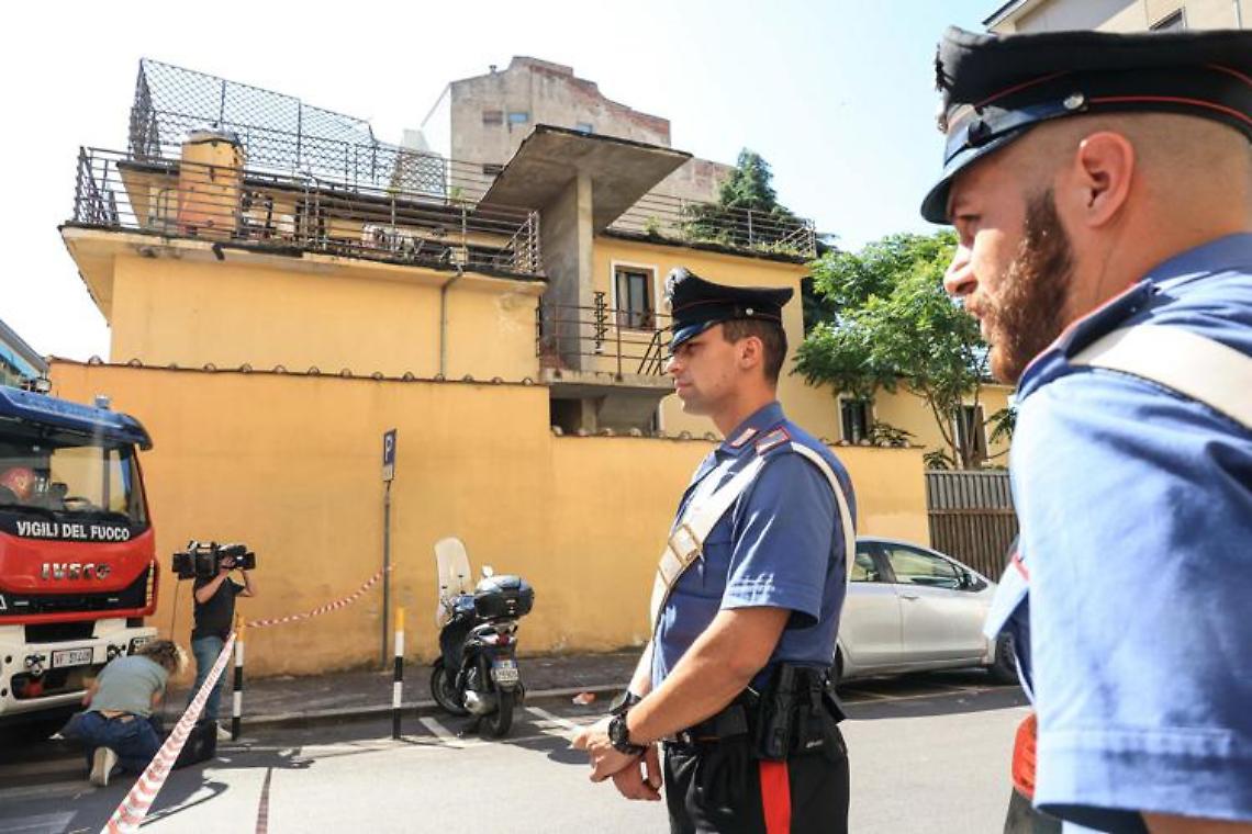 Bimba scomparsa a Firenze, si scava nel cortile dell'ex hotel Astor