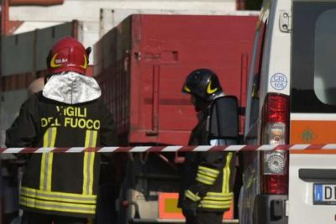 Esplosione in deposito fuochi artificio nel messinese, cinque morti