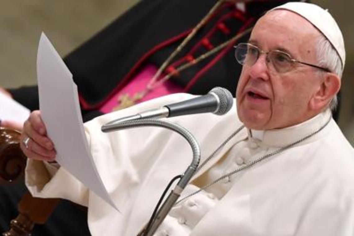 Il Papa: «Occorre grande coraggio oggi a sposarsi»