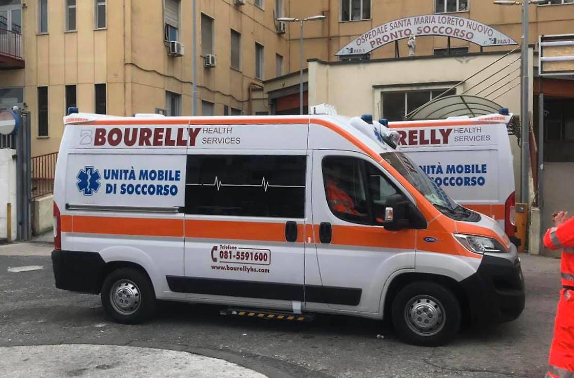 Ennesima aggressione, minacce e testate agli operatori del 118