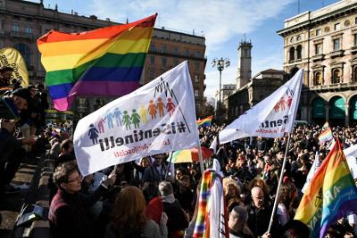 Adozioni, il Tribunale dei minori di Roma dice sì a due padri