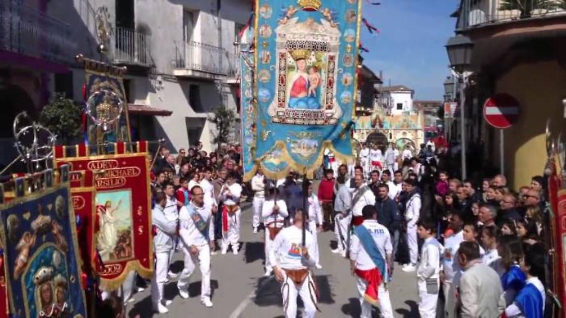 Coronavirus, chiude il Santuario della Madonna dell'Arco: stop ai fujenti