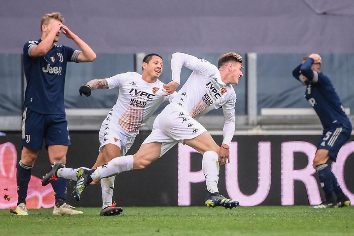 Colpo del Benevento a Torino, clamorosa sconfitta della Juve: decide gol di Gaich