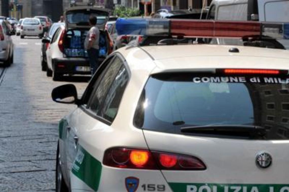 Parcheggi in doppia fila? Attenzione, bloccare un'altra auto è reato