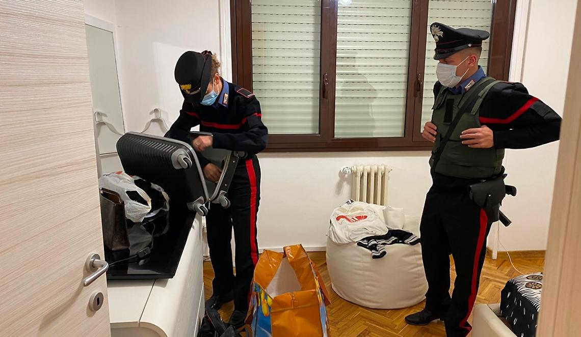 Mezzo chilo di droga in casa, arrestato pusher minorenne