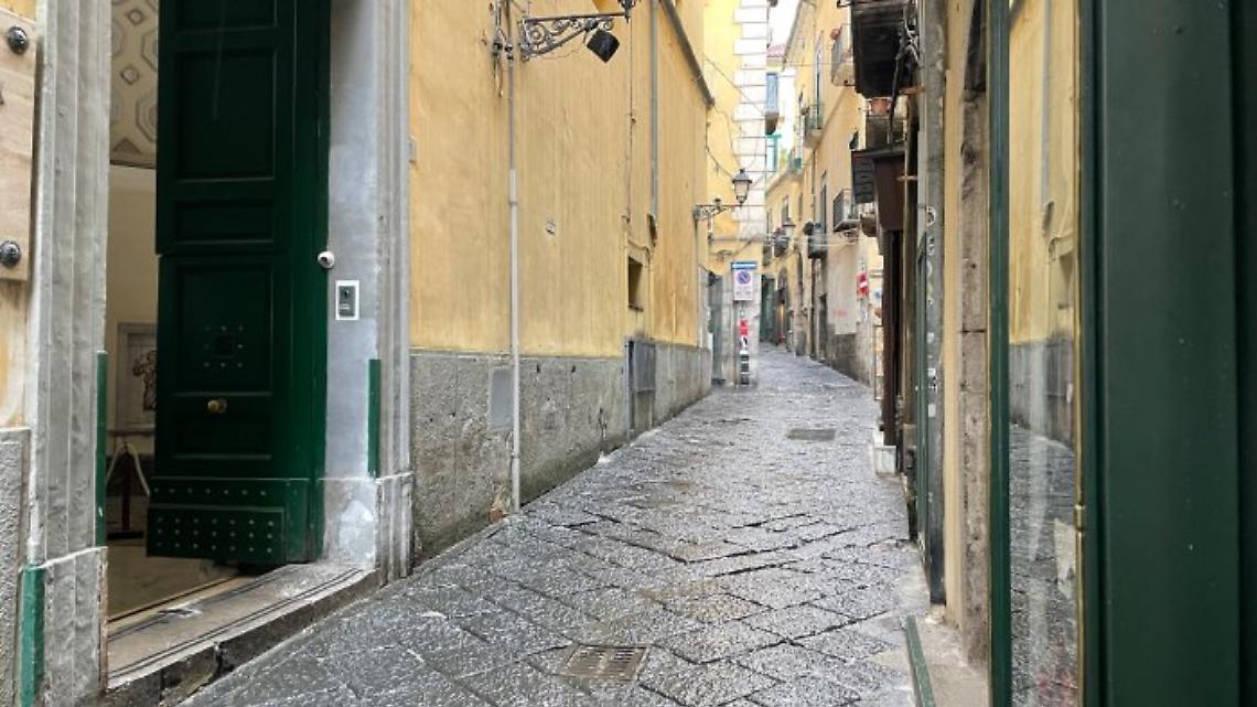Oltre 30 rapine nei negozi del centro storico, arrestato 45enne