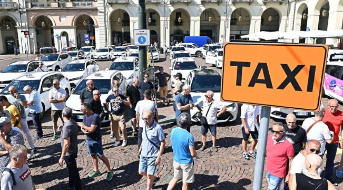 Ddl Concorrenza, stralciata la norma sui taxi