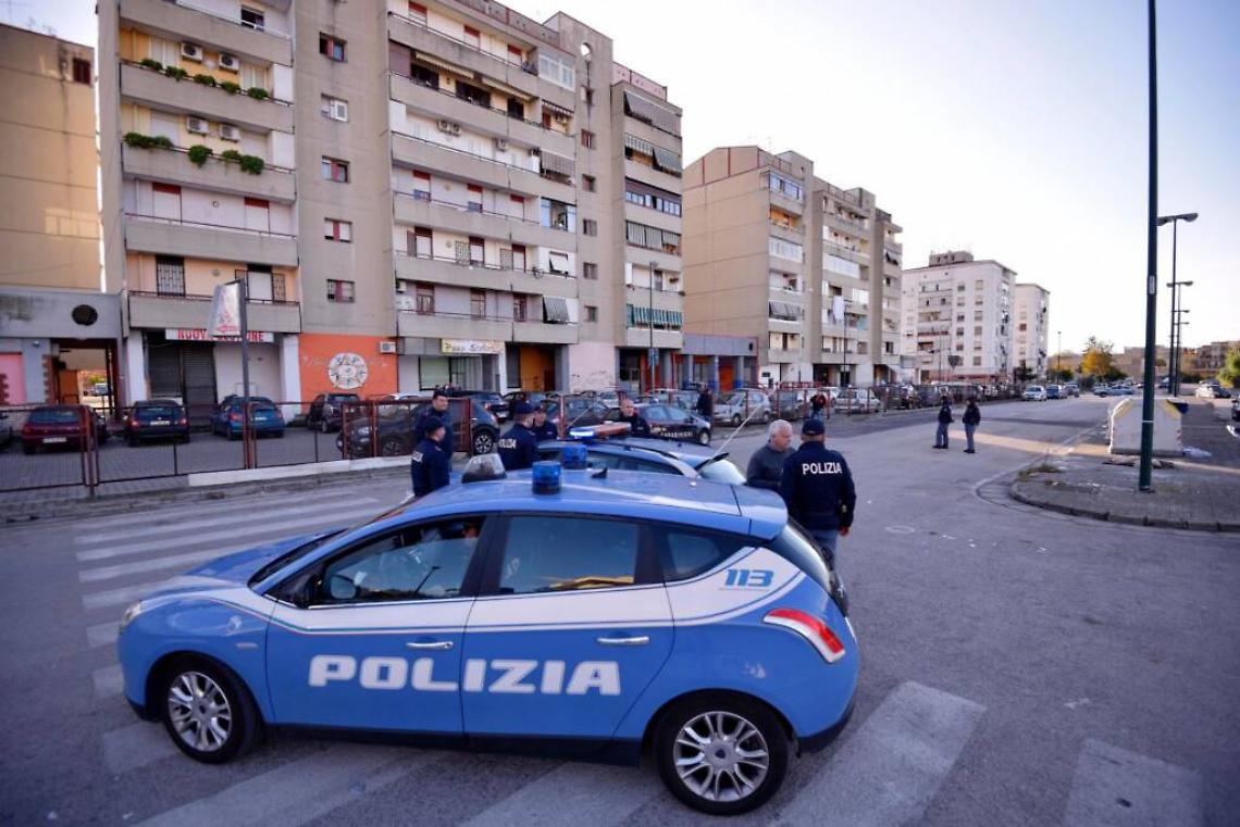 Commando in azione a Ponticelli, gambizzato un 23enne