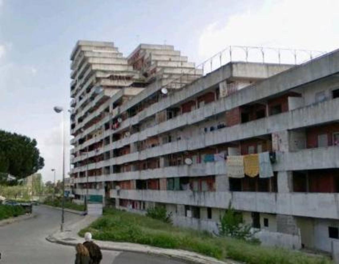 Le Monde oltre i cliché, a Scampia più arte che camorra