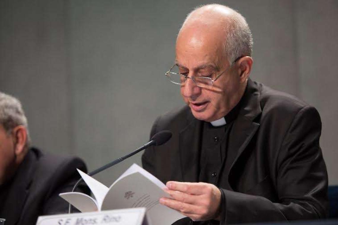 Premio cardinale Giordano a monsignor Fisichella, cerimonia sabato