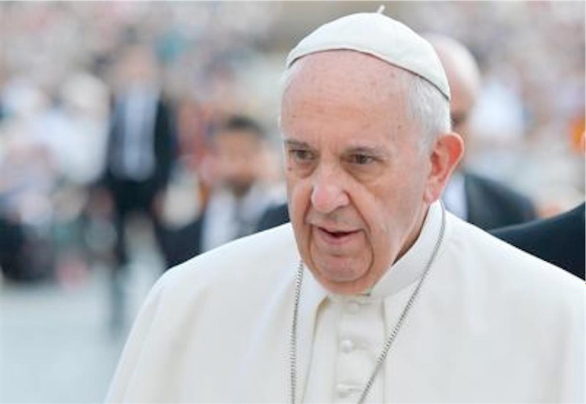 Giallo su malattia del Papa, il Vaticano smentisce