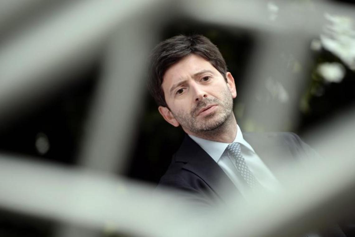 Covid, Speranza: «Dati Gb? Per noi partita diversa ma prudenza»