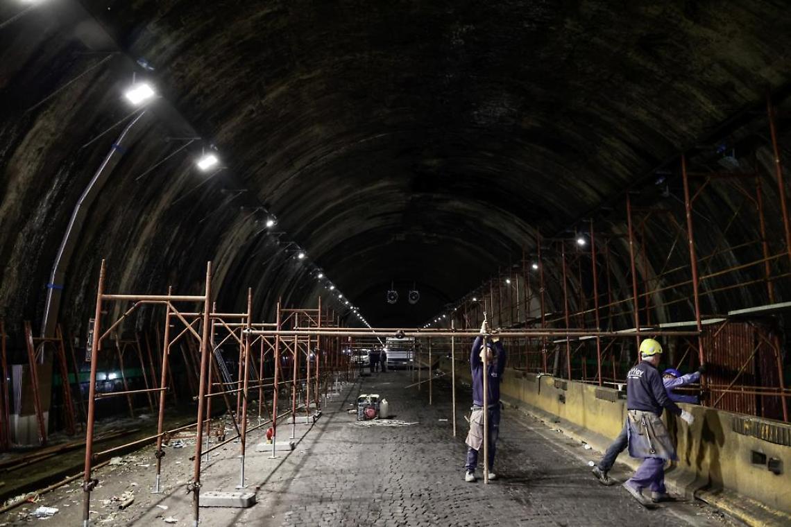 Galleria Quattro Giornate chiusa, «infiltrazioni da mesi»
