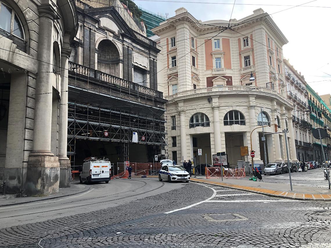 Napoli, galleria Vittoria chiude per manutenzione