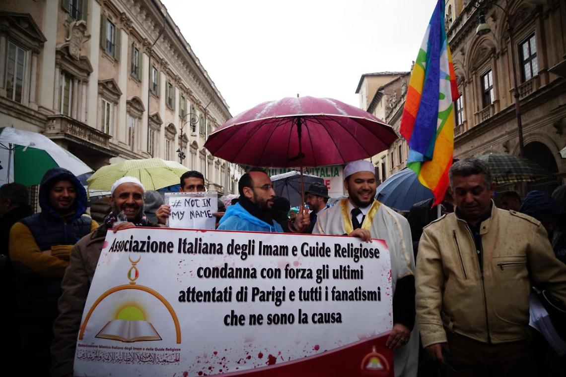 "Not in my name", musulmani d'Italia in piazza contro il terrorismo