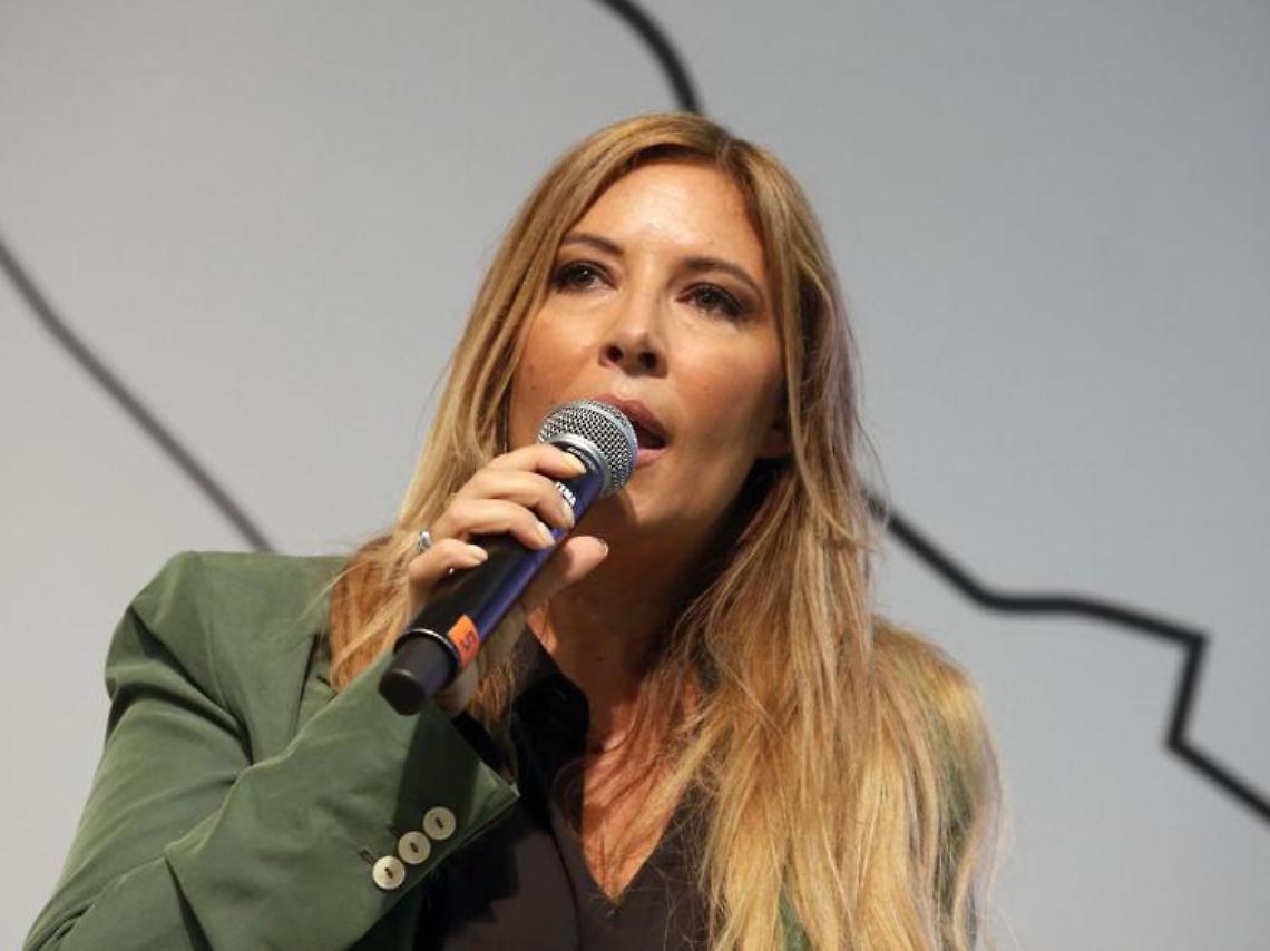 Selvaggia Lucarelli aggredita da no vax a Roma