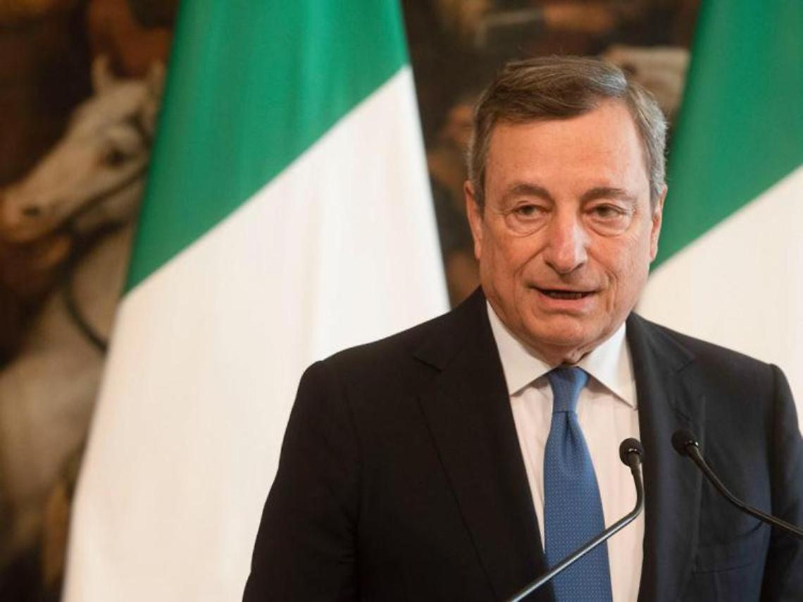 Variante Omicron, Draghi: «Ci obbliga a massima cautela»