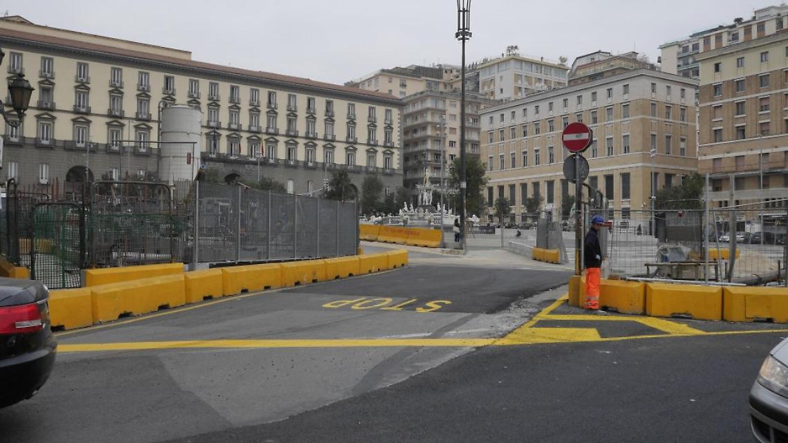 Lavori in piazza Municipio, nuovo dispositivo traffico