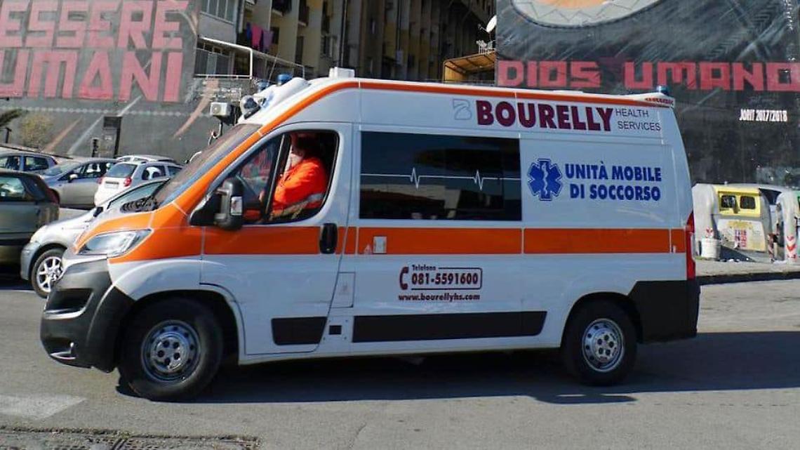 Sputi contro ambulanza, ancora un'aggressione ai sanitari