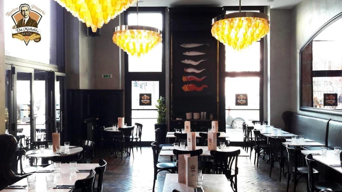 Antica Pizzeria da Michele a Milano chiusa per interdittiva antimafia, sospesa l'affiliazione