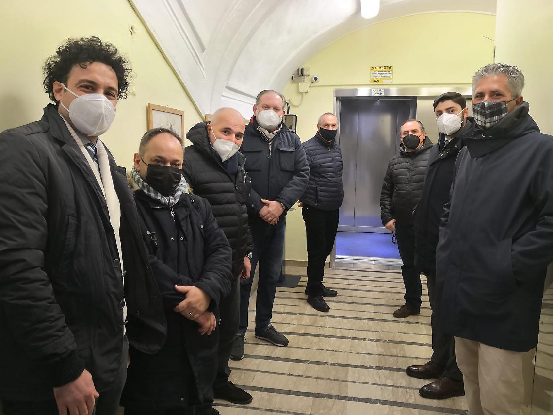 A Napoli riaperto l'ascensore di Chiaia